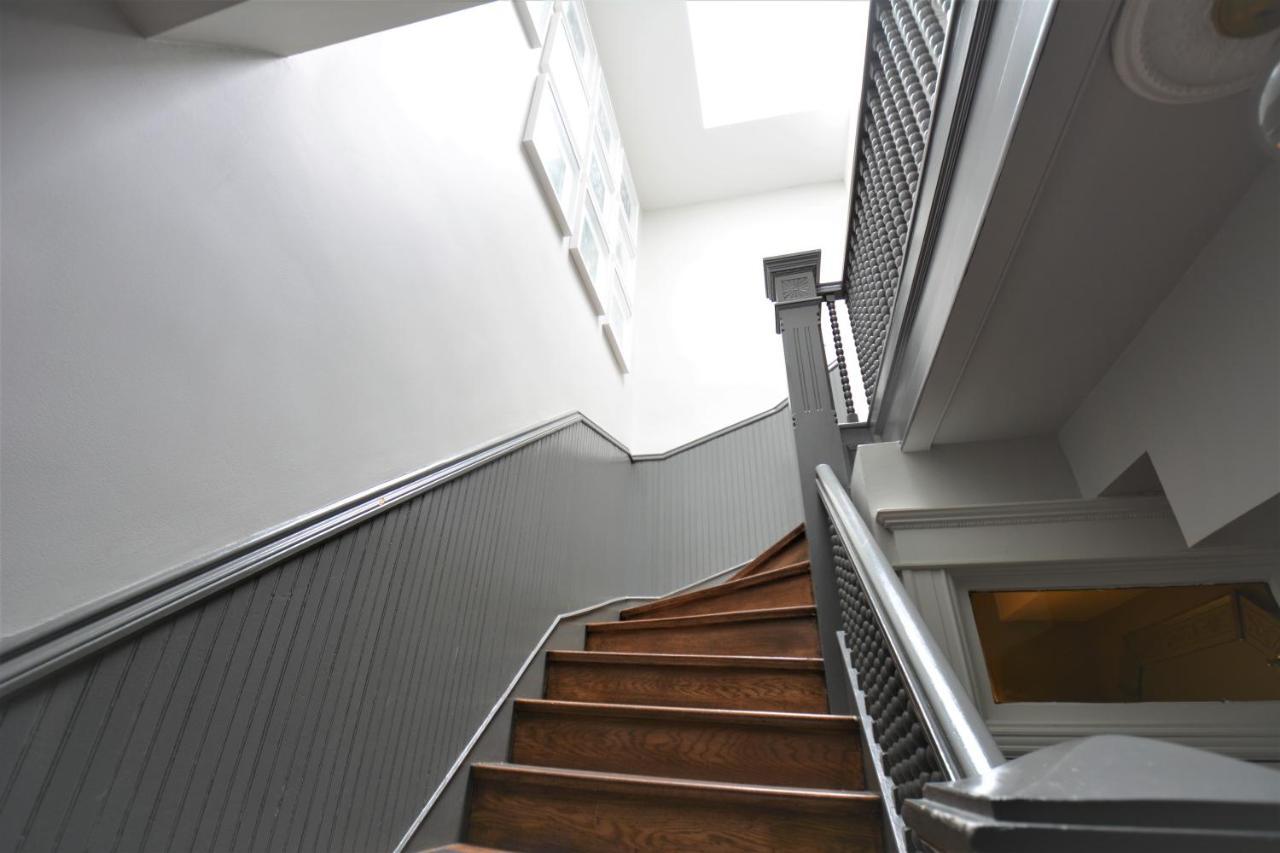 Penthouse Level, Stunning Wrigley Stay Чикаго Екстериор снимка